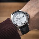 Panerai Luminor Marina PAM01371 (2024) - Wit wijzerplaat 40mm Staal (4/8)