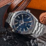 Omega Seamaster Planet Ocean 232.30.44.22.03.001 (Onbekend (willekeurig serienummer)) - Blauw wijzerplaat 44mm Staal (2/8)