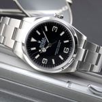 Rolex Explorer 124270 (Onbekend (willekeurig serienummer)) - Zwart wijzerplaat 36mm Staal (2/8)