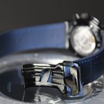 Hublot Classic Fusion Blue 521.CM.7170.LR (2026) - Blue dial 45 mm Ceramic case (4/5)
