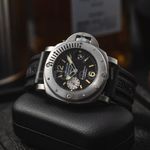 Panerai Luminor Submersible PAM00064 (2000) - 44mm Staal (1/8)