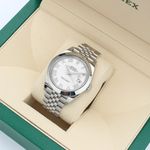 Rolex Datejust 41 126300 (Onbekend (willekeurig serienummer)) - Wit wijzerplaat 41mm Staal (2/5)