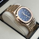 Patek Philippe Nautilus 5990/1R-001 (2024) - Blauw wijzerplaat 40mm Roségoud (8/8)