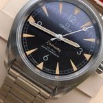 Omega Seamaster Railmaster 220.10.40.20.01.001 (2024) - Black dial 40 mm Steel case (3/8)