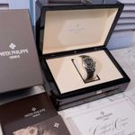 Patek Philippe Calatrava 6007G (2023) - Black dial 20 mm White Gold case (6/8)