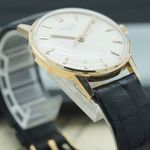 Patek Philippe Calatrava 3411 (1968) - Silver dial 36 mm Yellow Gold case (6/8)