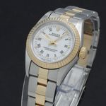 Rolex Oyster Perpetual 67193 (1995) - Wit wijzerplaat 26mm Goud/Staal (7/7)