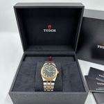 Tudor Royal 28503-0006 (2023) - Black dial 38 mm Steel case (3/8)