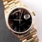 Rolex Day-Date 36 18238 (1997) - Black dial 36 mm Yellow Gold case (1/8)