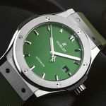 Hublot Classic Fusion 511.NX.8970.RX (2025) - Green dial 45 mm Titanium case (3/7)