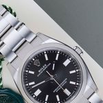 Rolex Oyster Perpetual 36 126000 (2024) - Black dial 36 mm Steel case (3/8)