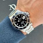 Rolex Submariner Date 16610 (1991) - Zwart wijzerplaat 40mm Staal (2/8)