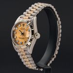 Rolex Lady-Datejust 69179 (1988) - Champagne wijzerplaat 26mm Witgoud (4/8)