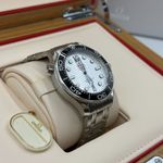 Omega Seamaster Diver 300 M 210.30.42.20.04.001 (2023) - White dial 42 mm Steel case (2/8)