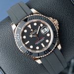Rolex Yacht-Master 40 126655 (2022) - 40 mm Rose Gold case (2/8)