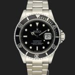 Rolex Submariner Date 16610 (2008) - Black dial 40 mm Steel case (2/8)