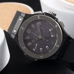 Hublot Big Bang 44 mm 301.CK.1140.RX (2015) - Black dial 44 mm Ceramic case (2/8)