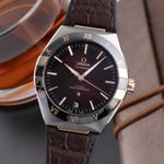 Omega Constellation 131.23.41.21.11.001 (2024) - Red dial 41 mm Steel case (3/8)
