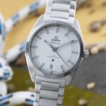 Omega Globemaster 130.30.39.21.02.001 (2016) - Silver dial 39 mm Steel case (3/8)