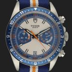 Tudor Heritage Chrono Blue 70330B (2024) - Multi-colour dial 42 mm Steel case (2/8)