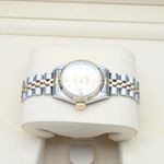Rolex Lady-Datejust 69173 (1996) - Champagne wijzerplaat 26mm Goud/Staal (4/7)