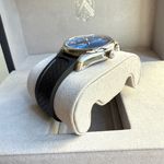 H. Moser & Cie. Pioneer 3200-1217 - (10/21)