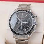 Omega Speedmaster Date 323.30.40.40.06.001 (2016) - Grey dial 40 mm Steel case (4/8)