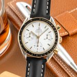 Omega Speedmaster Professional Moonwatch 310.30.42.50.04.001 (1998) - White dial 42 mm Steel case (3/8)