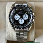 Omega Speedmaster Professional Moonwatch 310.30.42.50.01.004 (2026) - Zwart wijzerplaat 42mm Staal (2/7)