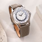 Patek Philippe World Time 5110G (2005) - White dial 38 mm White Gold case (1/8)