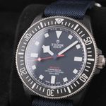 Tudor Pelagos 25707KN (2023) - Blue dial 42 mm Carbon case (4/8)