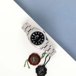 Rolex Explorer 114270 (2001) - Black dial 36 mm Steel case (2/8)