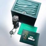 Rolex Explorer II 226570 (2023) - Black dial 42 mm Steel case (6/6)