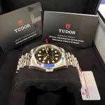 Tudor Black Bay 36 79640 (2023) - 36 mm Steel case (3/4)