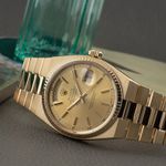 Rolex Day-Date Oysterquartz 19018 (1982) - 36 mm Yellow Gold case (2/8)