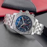 Breitling Chronomat 44 AB0111 (Onbekend (willekeurig serienummer)) - Zwart wijzerplaat 44mm Staal (2/8)