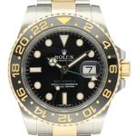 Rolex GMT-Master II 116713LN (2015) - Black dial 40 mm Gold/Steel case (2/8)