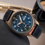 IWC Pilot Spitfire Chronograph IW387902 (Unknown (random serial)) - Green dial 41 mm Bronze case (2/8)