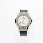 Hublot Classic Fusion 565.NX.2611.LR (2024) - Silver dial 38 mm Titanium case (1/4)