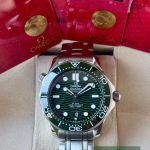 Omega Seamaster Diver 300 M 210.30.42.20.10.001 (2026) - Green dial 42 mm Steel case (7/7)