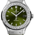 Hublot Classic Fusion 565.NX.8970.RX.1204 (2026) - Green dial 38 mm Titanium case (1/1)