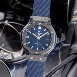 Hublot Classic Fusion Blue 565.CM.7170.RX (2024) - Blauw wijzerplaat 38mm Keramiek (3/8)