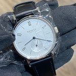 NOMOS Tangente 139 (Onbekend (willekeurig serienummer)) - Wit wijzerplaat 35mm Staal (1/1)