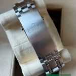 Omega Seamaster Diver 300 M 210.30.42.20.10.001 (2026) - Green dial 42 mm Steel case (6/7)