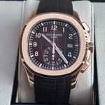 Patek Philippe Aquanaut 5968R-001 (2025) - Brown dial 42 mm Rose Gold case (4/5)