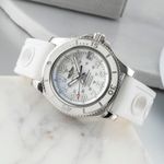 Breitling Superocean II 36 A17312 (2017) - White dial 36 mm Steel case (2/8)