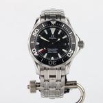 Omega Seamaster Diver 300 M 2282.50.00 (1998) - Black dial 29 mm Steel case (2/8)