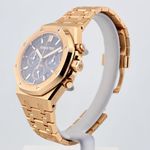 Audemars Piguet Royal Oak Chronograph 26715OR.OO.1356OR.01 (2025) - Blue dial 38 mm Rose Gold case (2/8)