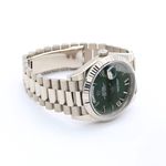 Rolex Day-Date 40 228239 (Unknown (random serial)) - Green dial 40 mm White Gold case (7/8)