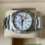 Rolex Explorer II 226570 (2022) - White dial 42 mm Steel case (5/7)